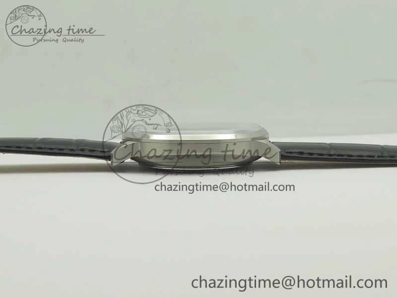 Commander Big Date SS OXF Gray Dial on Black Leather Strap A2824