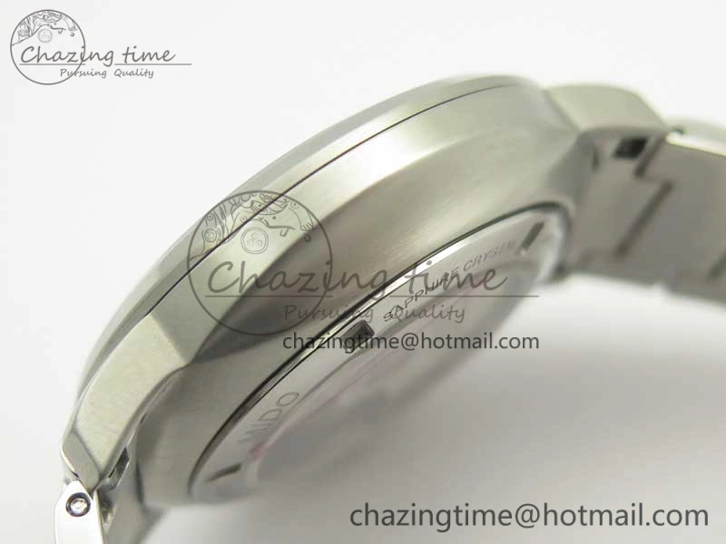 Commander Big Date SS OXF Gray Dial on SS Bracelet A2824