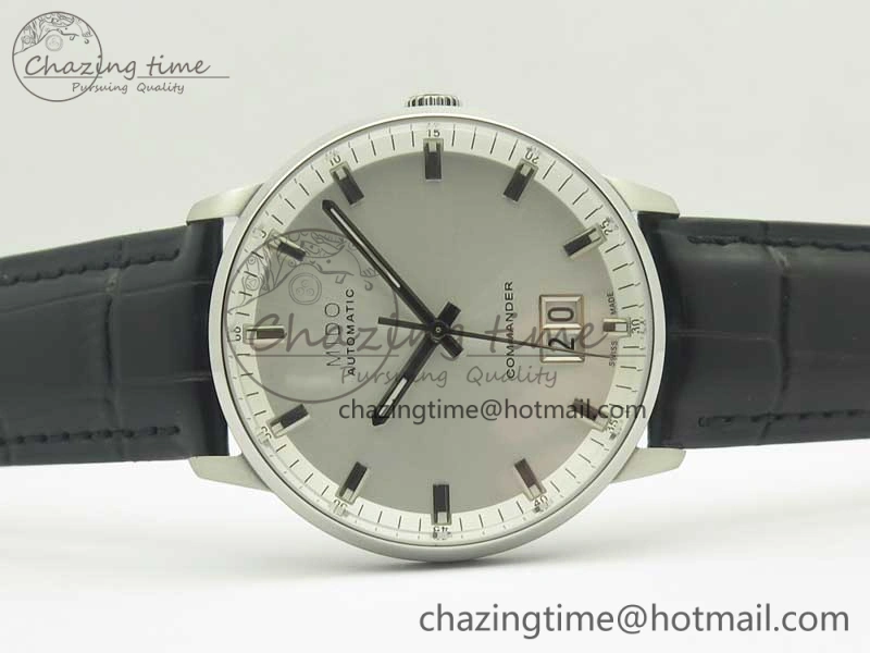 Commander Big Date SS OXF White Dial on Black Leather Strap A2824