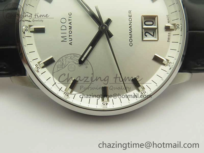 Commander Big Date SS OXF White Dial on Black Leather Strap A2824
