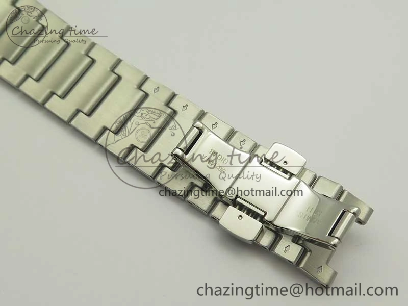 Commander Big Date SS RG OXF White Dial on SS RG Bracelet A2824