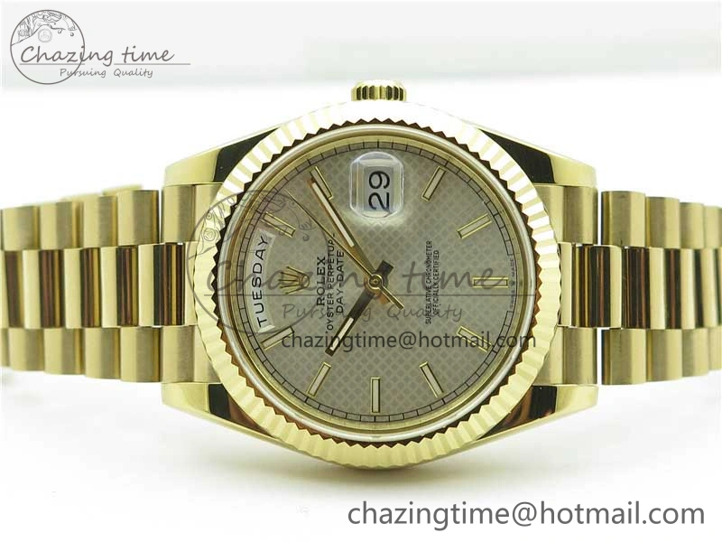 Day-Date 40mm 228239 BP New Dial Version 904 YG Silver Textured Dial on YG President Bracelet A2836