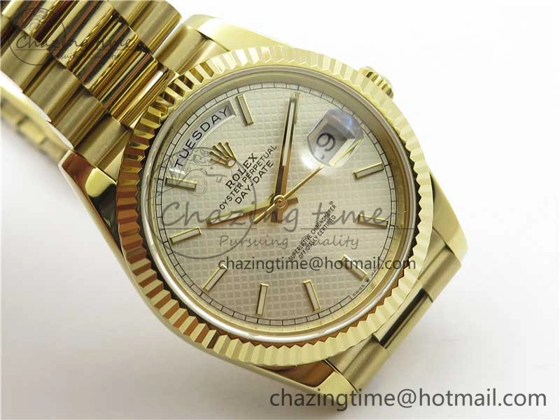 Day-Date 40mm 228239 BP New Dial Version 904 YG Silver Textured Dial on YG President Bracelet A2836