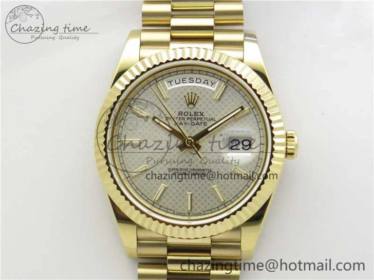 Day-Date 40mm 228239 BP New Dial Version 904 YG Silver Textured Dial on YG President Bracelet A2836