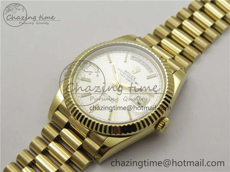 Day-Date 40mm 228239 BP New Dial Version 904 YG Silver Textured Dial on YG President Bracelet A2836