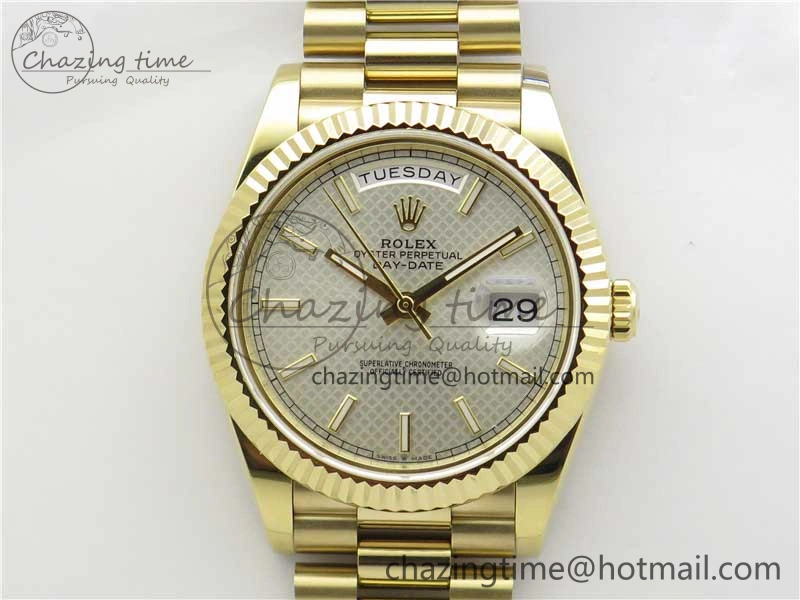 Day-Date 40mm 228239 BP New Dial Version 904 YG Silver Textured Dial on YG President Bracelet A2836