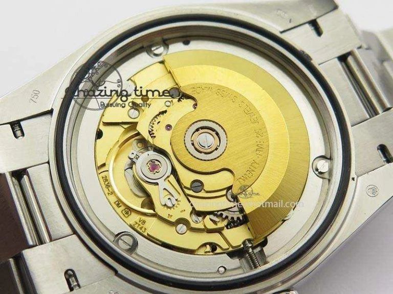DayDate 40mm BP-Maker 228206 SS Ice Blue Roman Dial (Smooth Bezel) On SS Bracelet ETA2836