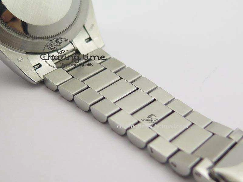 DayDate 40mm BP-Maker 228206 SS Ice Blue Roman Dial (Smooth Bezel) On SS Bracelet ETA2836