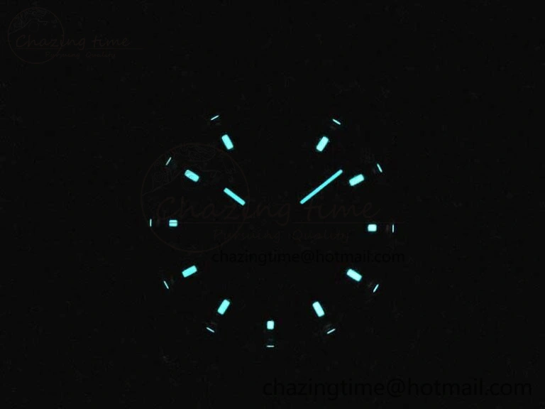 Daytona 116518 Noob 1:1 Best Edition YG Plated 904L SS Case Black Dial on Black Rubber Strap SA4130 V3 (Free Extra Strap)