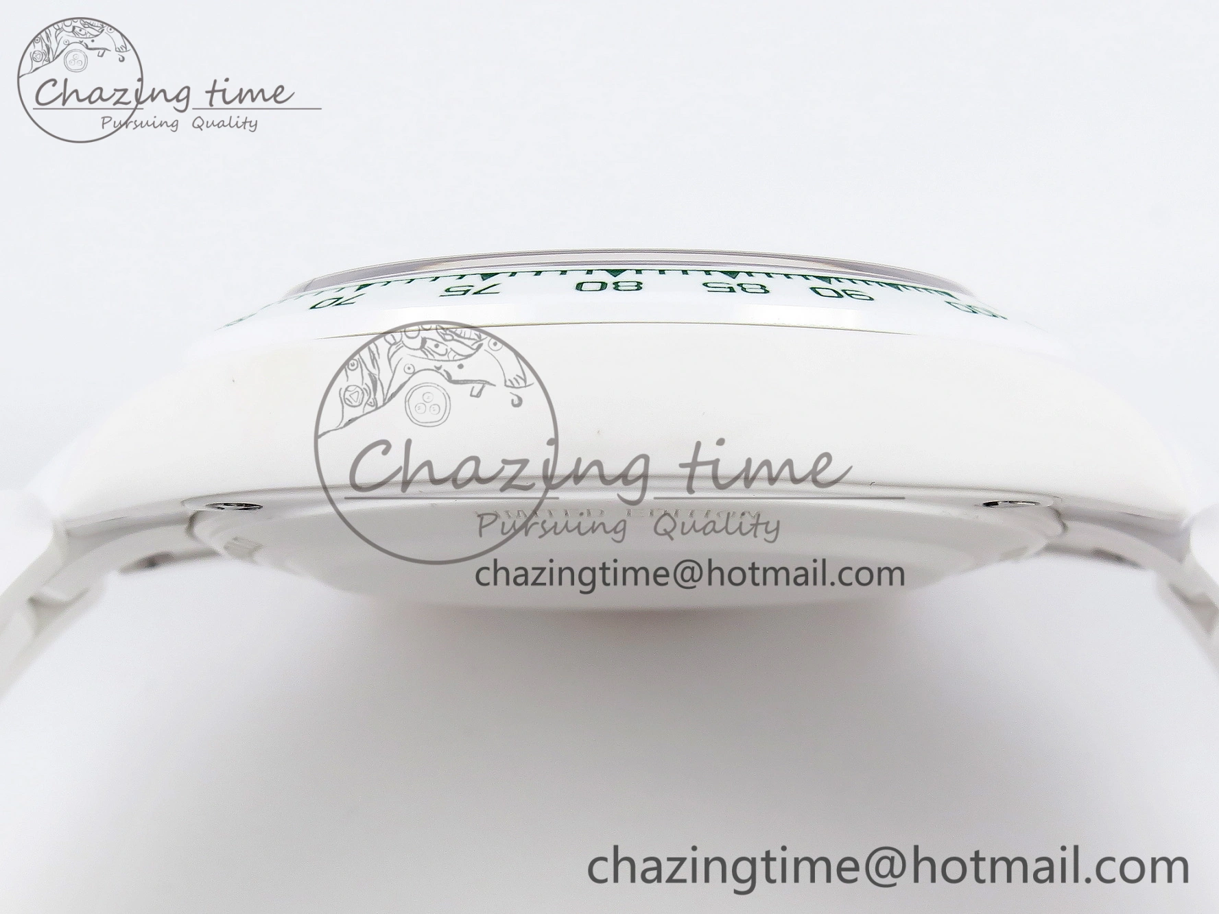 Daytona AET White Ceramic Case and Bracelet Green Dial SA4130 V2