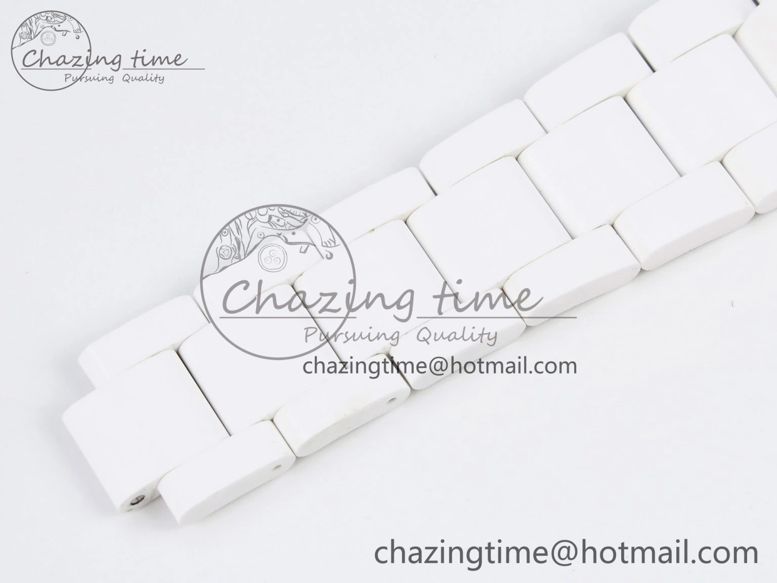 Daytona AET White Ceramic Case and Bracelet Green Dial SA4130 V2