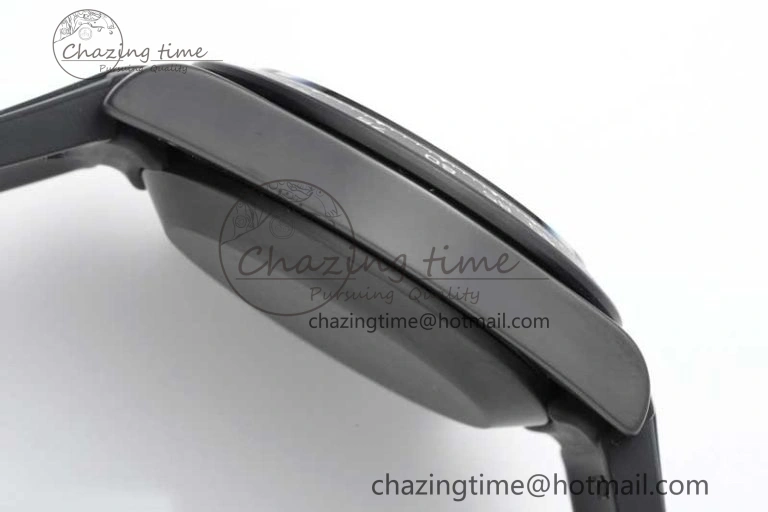 Daytona Black Ceramic 5GF Best Edition White Dial Black Pusher on Black Rubber Strap A7750