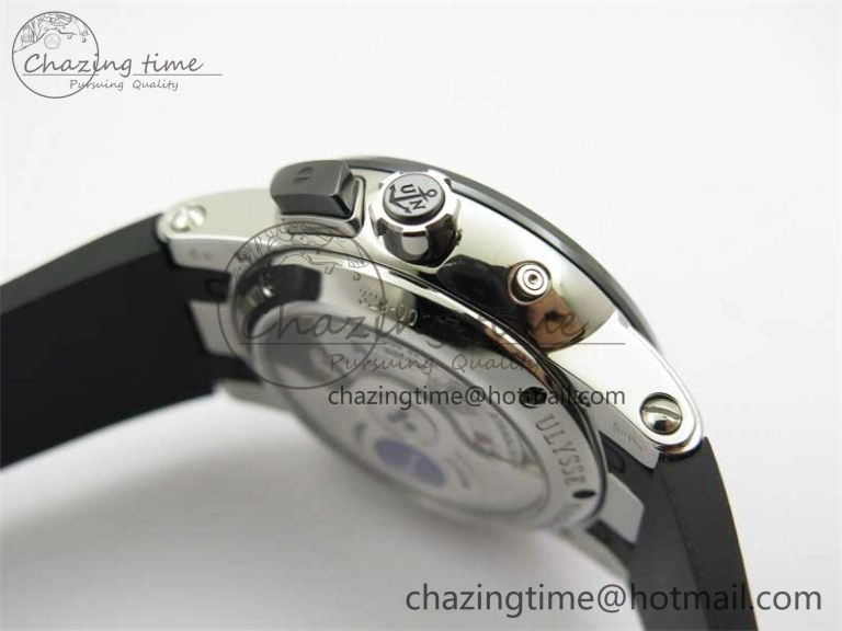 Executive El Toro SS 3EF 1:1 Best Edition Black Dial on Black Rubber Strap Asian UN-32