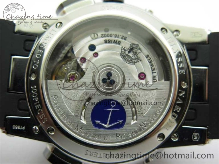 Executive El Toro SS 3EF 1:1 Best Edition Black Dial on Black Rubber Strap Asian UN-32