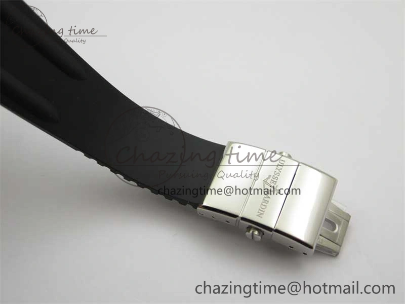 Executive El Toro SS 3EF 1:1 Best Edition Black Dial on Black Rubber Strap Asian UN-32