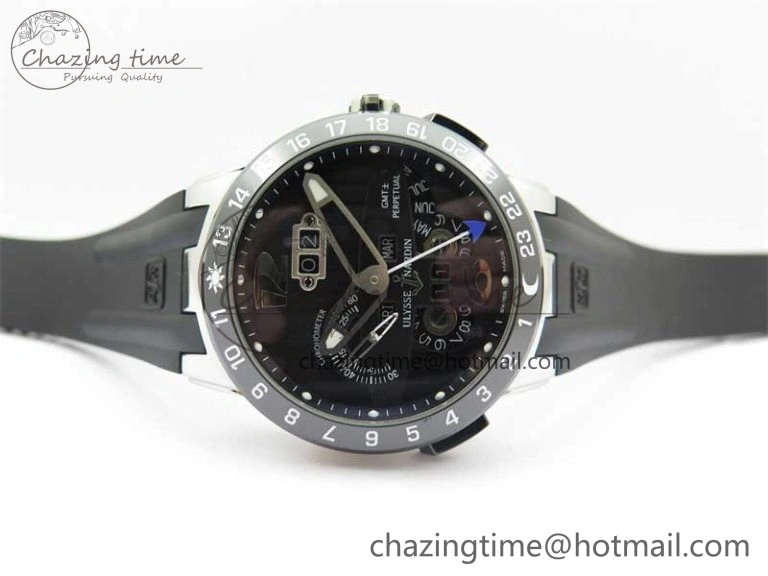 Executive El Toro SS 3EF 1:1 Best Edition Black Dial on Black Rubber Strap Asian UN-32