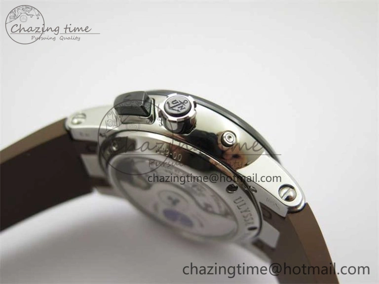 Executive El Toro SS 3EF 1:1 Best Edition Brown Dial on Brown Rubber Strap Asian UN-32