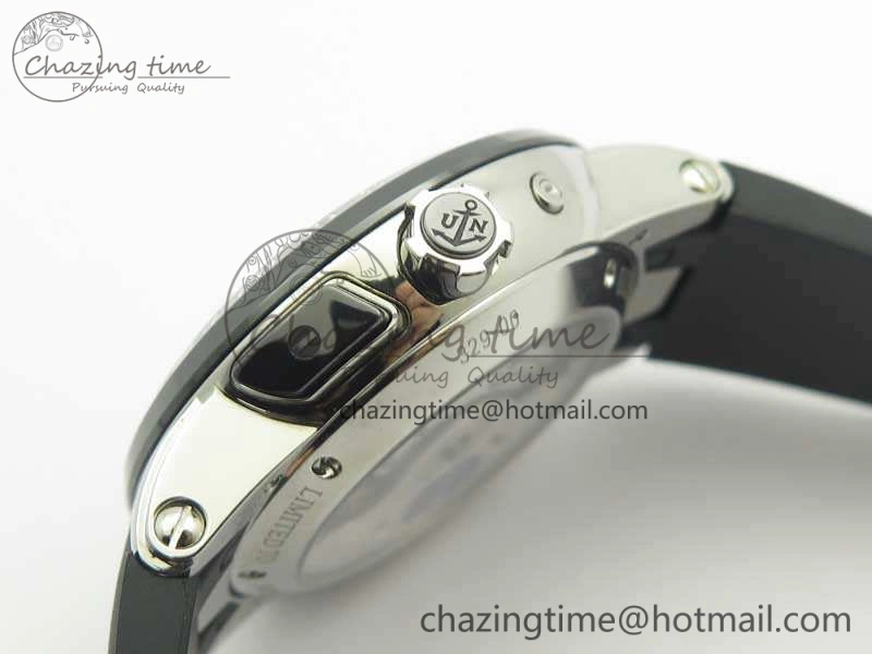 Executive Toro SS TWA 1:1 Best Edition Black Dial On Rubber Strap Asian UN-32