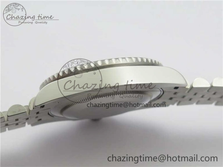 GMT Master II 126710 BLRO Real Ceramic 904L SS Noob 1:1 Best Edition on Bracelet A3285 (Correct Hand Stack)