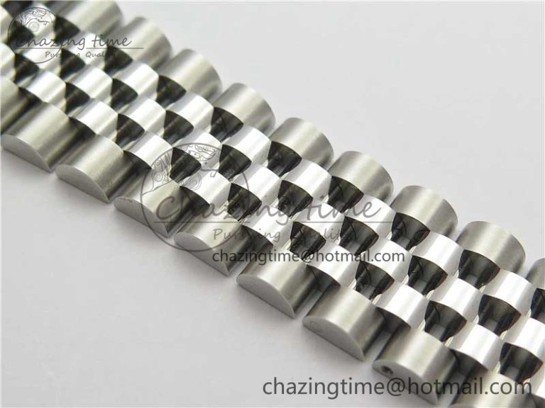 GMT Master II 126710 BLRO Real Ceramic 904L SS Noob 1:1 Best Edition on Bracelet A3285 (Correct Hand Stack)