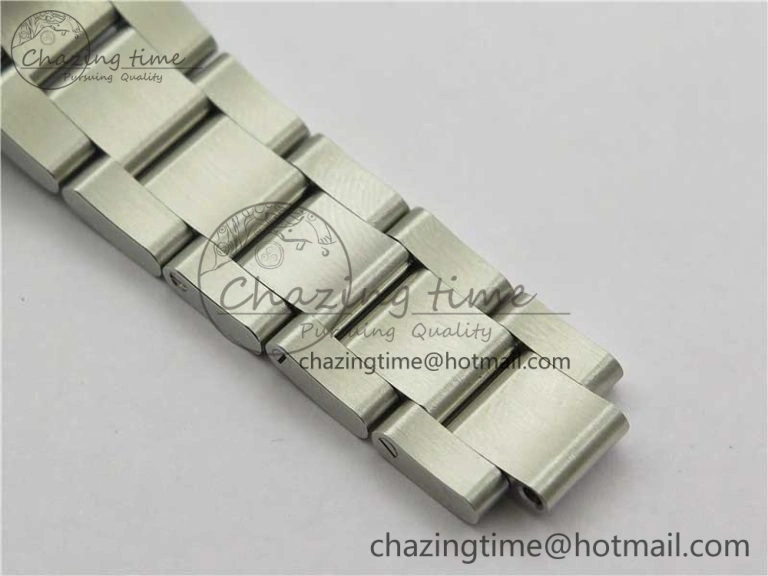 GMT Master II 126710 White Black T Crystal VRF Best Edition Black Dial On SS Paved CrystalBracelet  A3186 CHS