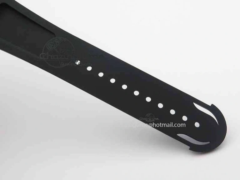 Great Barrier Reef Limited Edition II SS Black Dial On Black Rubber Strap A2836