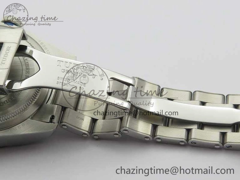 Heritage 2016 Black Bay Shield ZF 1:1 Best Edition Green Bezel On SS Bracelet A2824