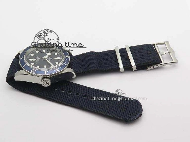 Heritage 2016 Black Bay Shield ZF 1:1 Best Edition On SS Bracelet A2824 (Blue) Free Blue Strap