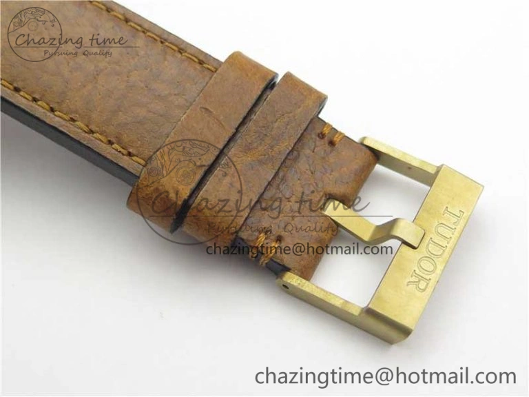 Heritage Black Bay Bronze Blue XF 1:1 Best Edition on Aged Brown Leather Strap A5612 V3 (Free Nato Strap)