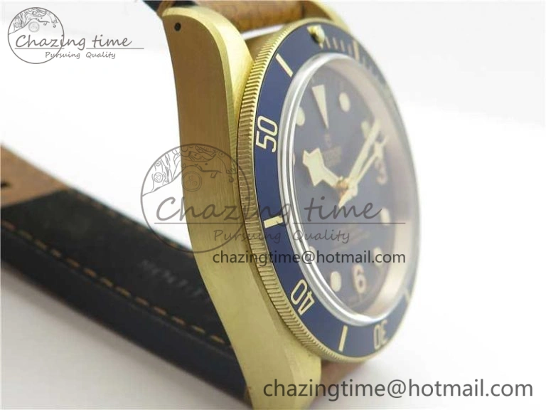 Heritage Black Bay Bronze Blue XF 1:1 Best Edition on Aged Brown Leather Strap A5612 V3 (Free Nato Strap)