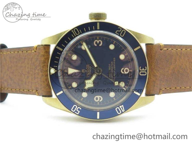 Heritage Black Bay Bronze Blue XF 1:1 Best Edition on Aged Brown Leather Strap A5612 V3 (Free Nato Strap)