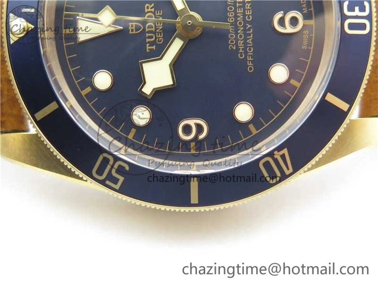 Heritage Black Bay Bronze Blue XF 1:1 Best Edition on Aged Brown Leather Strap A5612 V3 (Free Nato Strap)