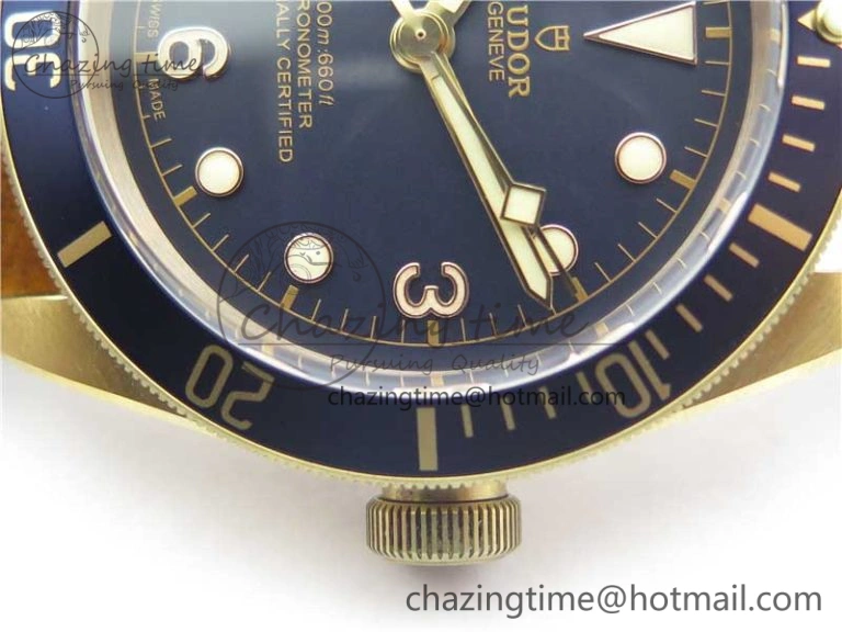 Heritage Black Bay Bronze Blue XF 1:1 Best Edition on Aged Brown Leather Strap A5612 V3 (Free Nato Strap)