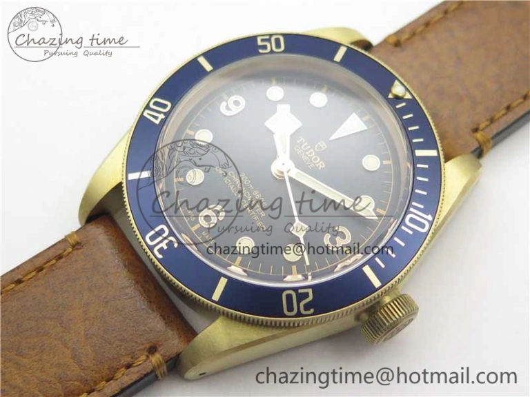 Heritage Black Bay Bronze Blue XF 1:1 Best Edition on Aged Brown Leather Strap A5612 V3 (Free Nato Strap)