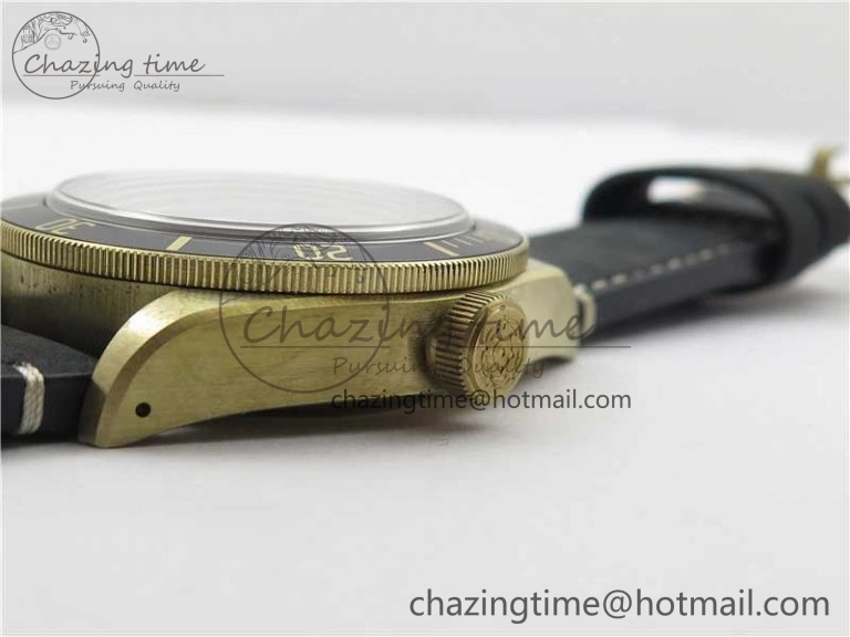 Heritage Black Bay Bronze Gray XF 1:1 Best Edition on Leather Strap A5612 (Free Nylon Strap)