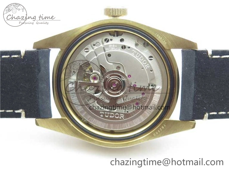 Heritage Black Bay Bronze Gray XF 1:1 Best Edition on Leather Strap A5612 (Free Nylon Strap)