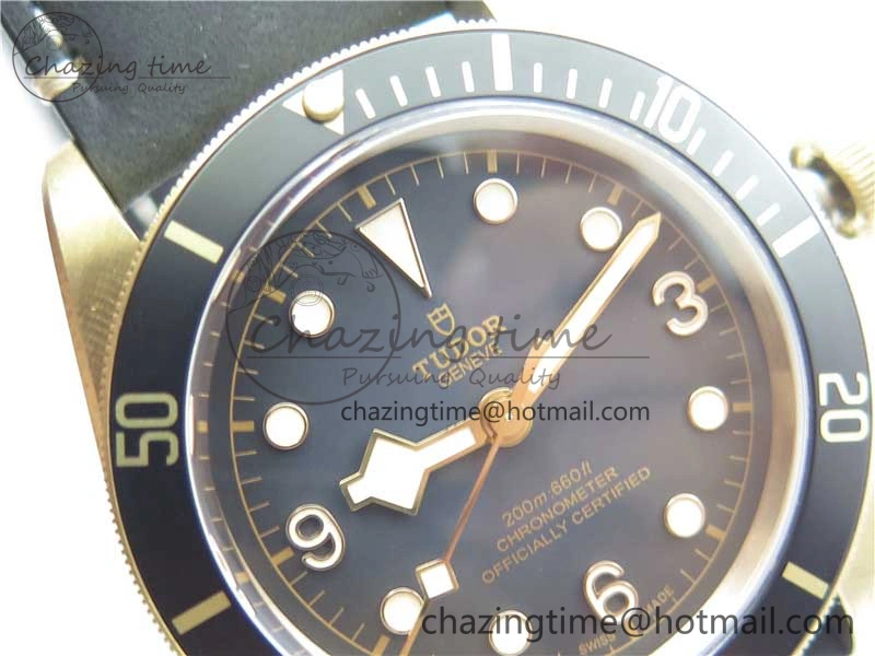 Heritage Black Bay Bronze Gray XF 1:1 Best Edition on Leather Strap A5612 (Free Nylon Strap)