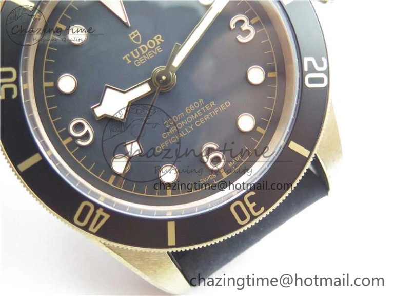 Heritage Black Bay Bronze Gray XF 1:1 Best Edition on Leather Strap A5612 (Free Nylon Strap)