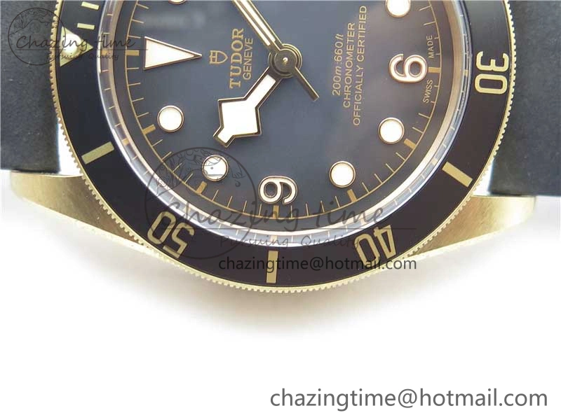 Heritage Black Bay Bronze Gray XF 1:1 Best Edition on Leather Strap A5612 (Free Nylon Strap)