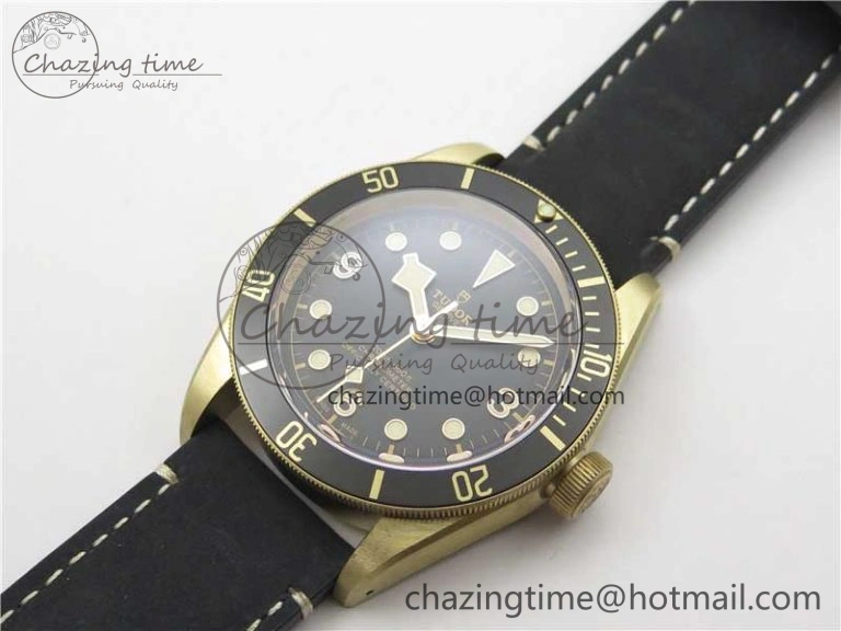 Heritage Black Bay Bronze Gray XF 1:1 Best Edition on Leather Strap A5612 (Free Nylon Strap)