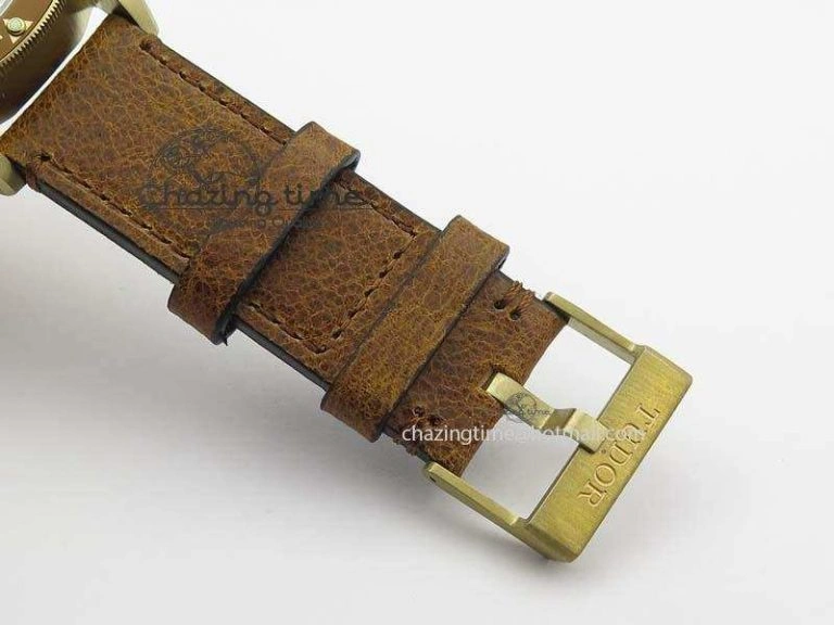 Heritage Black Bay Bronze V6F Best Edition On Brown Leather Strap A2824 ( Free Nato Strap ) V3