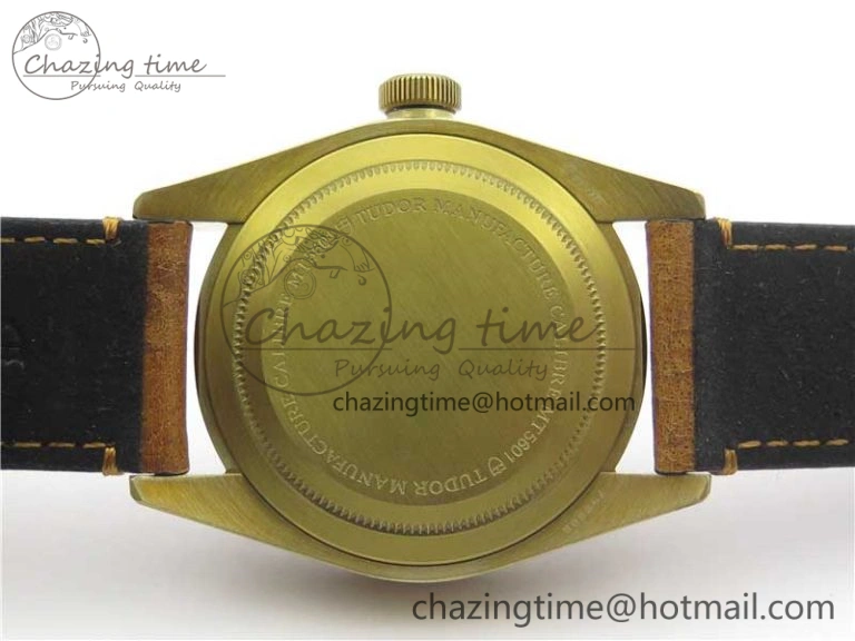 Heritage Black Bay Bronze XF 1:1 Best Edition on Brown Leather Strap A5612 V5  (Free Nato Strap)
