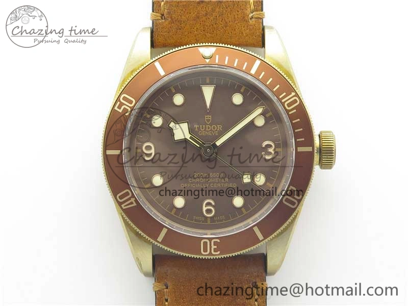 Heritage Black Bay Bronze XF 1:1 Best Edition on Brown Leather Strap A5612 V5  (Free Nato Strap)