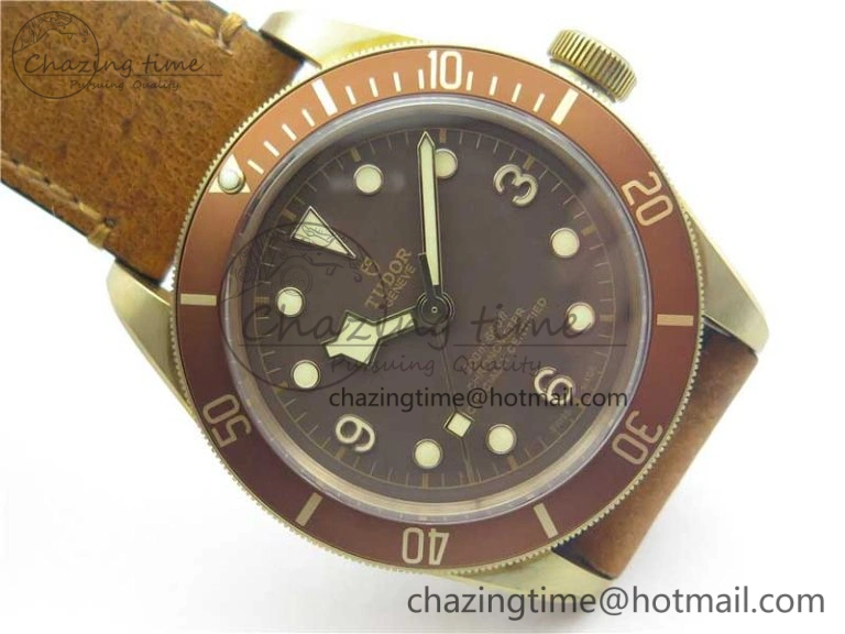 Heritage Black Bay Bronze XF 1:1 Best Edition on Brown Leather Strap A5612 V5  (Free Nato Strap)