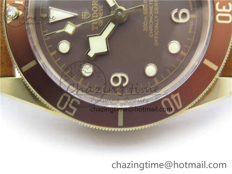 Heritage Black Bay Bronze XF 1:1 Best Edition on Brown Leather Strap A5612 V5  (Free Nato Strap)