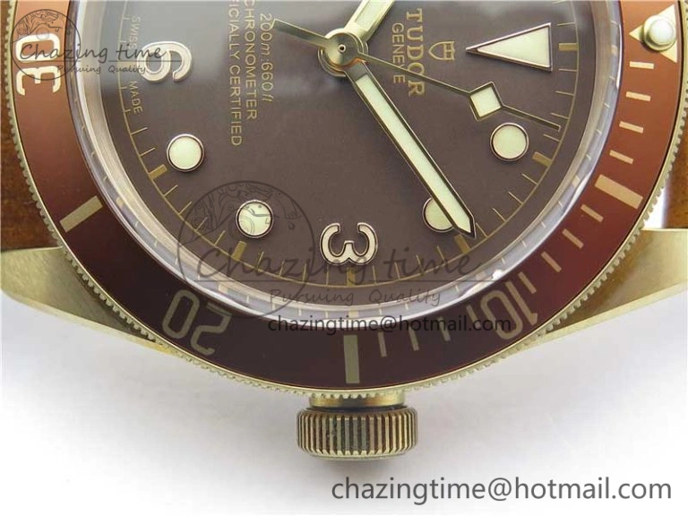 Heritage Black Bay Bronze XF 1:1 Best Edition on Brown Leather Strap A5612 V5  (Free Nato Strap)