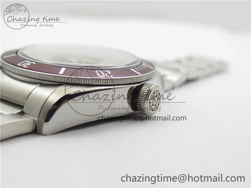 Heritage Black Bay ZF 1:1 Best Edition on Bracelet A2824 ( Red )