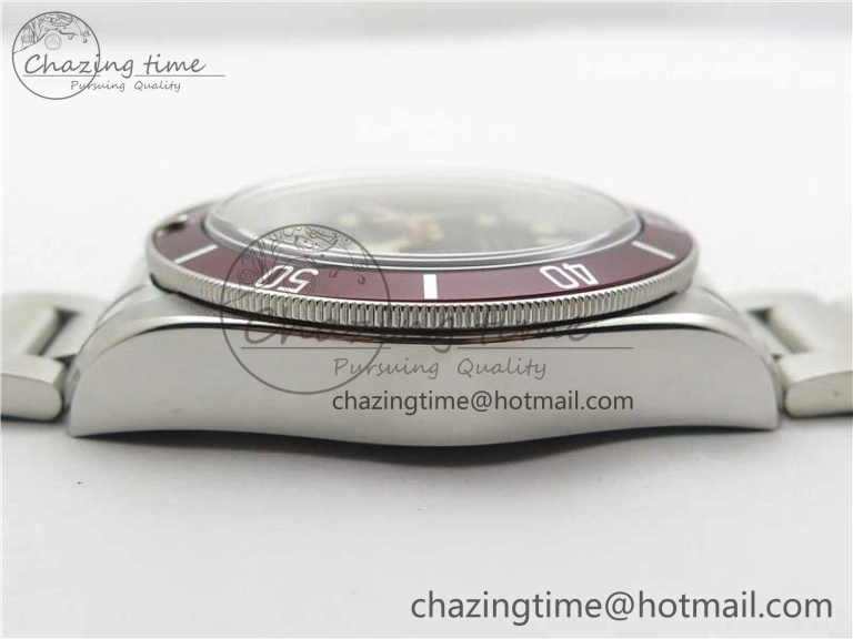 Heritage Black Bay ZF 1:1 Best Edition on Bracelet A2824 ( Red )