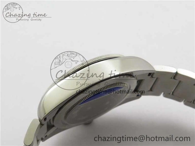 Heritage Black Bay ZF 1:1 Best Edition on Bracelet A2824 ( Red )