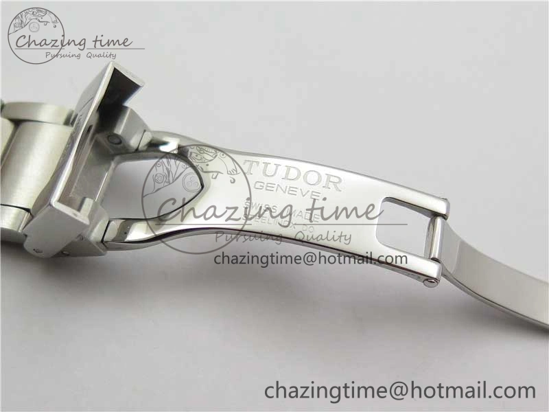 Heritage Black Bay ZF 1:1 Best Edition on Bracelet A2824 ( Red )